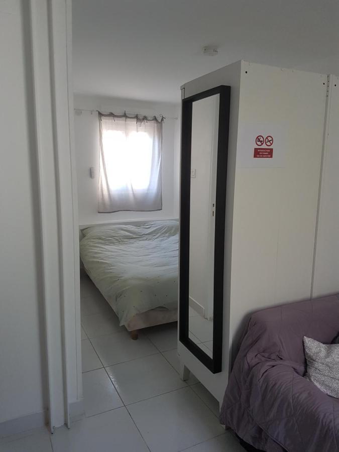 Appartement Avec Terrasse A רוסני-סו-בואה מראה חיצוני תמונה