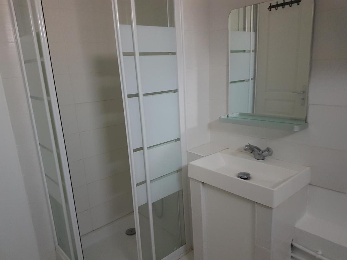 Appartement Avec Terrasse A רוסני-סו-בואה מראה חיצוני תמונה